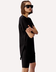 Μακριά Μπλούζα με Άνοιγμα στο Πλάι BB-042 Black