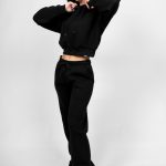 Γυναικείο Free Style Set Μαύρο - Αποτελείτε από Crop με Κουκούλα και Ίσιο Παντελόνι